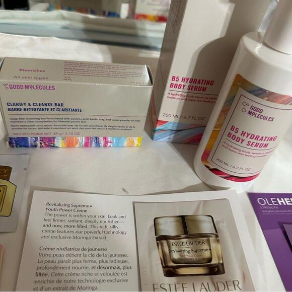 Ultimate Skincare minis travel set - Picture 3 of 12